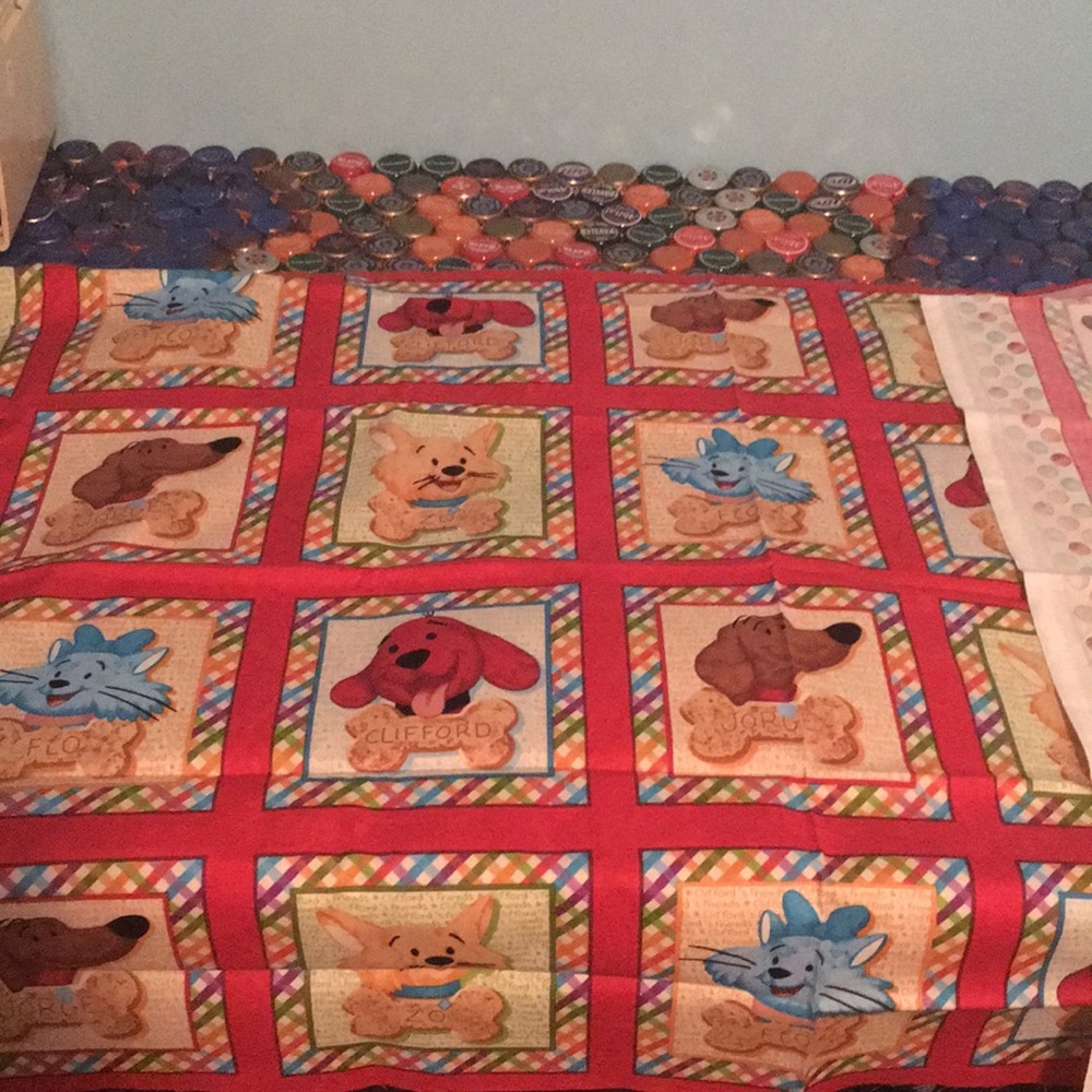 Quilting Treasures scarf/Animal Decor